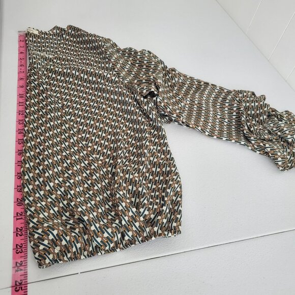 Max Studio Womens XL Green Geometric Crossover Blouse Size XL Ruffled V Neck - Picture 6 of 8